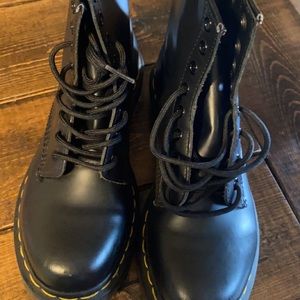 Black dr Martin boots size 8